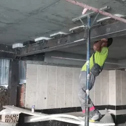 نصب تیر فلزی زیر دال بتنی